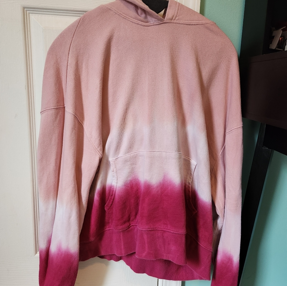 Hooded long sleeve tee